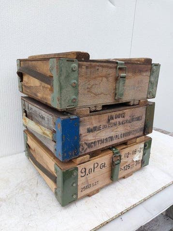 Kist (3) - Hout - zware kisten met stevige afwerking met