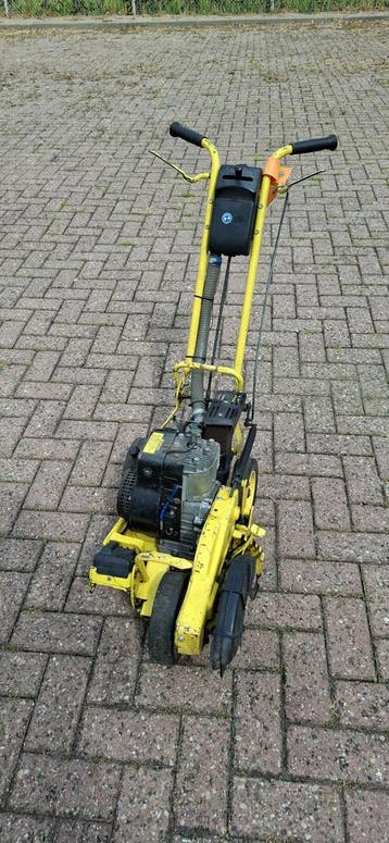 John Deere, E35 Edger, Geel, John Deere E35 Edger kantens, Nieuw