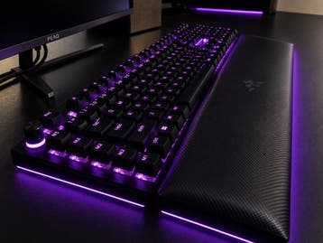 Razer BlackWidow V4 Pro mechanisch RGB gaming toetsenbord, Ophalen, Plug-and-play, Zo goed als nieuw, Razer