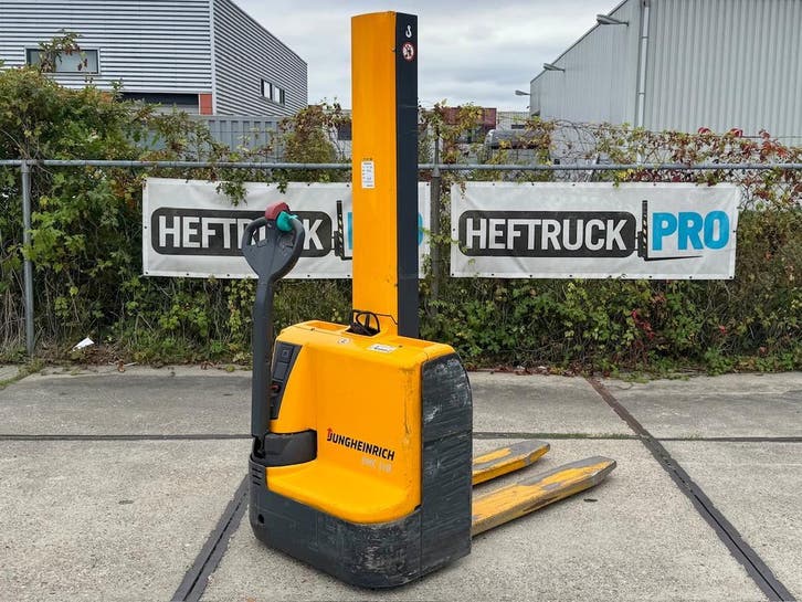 Jungheinrich EMC110 154E (2014) stapelaar MET VIDEO, Zakelijke goederen, Machines en Bouw | Heftrucks en Intern transport, Stapelaar