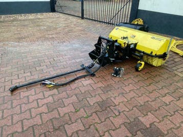 Veegborstel John Deere 1026R, Zakelijke goederen, Ophalen