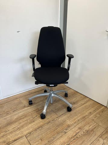 Refurbished Rh Logic 400 - Nieuw Hoogwaardige Zwarte Stof, Verzenden, Zwart, Zo goed als nieuw, Bureaustoel