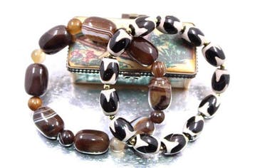 Zeer mooie twee unisex armbanden van natuurlijke agaat, met