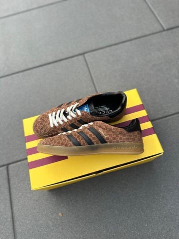 Gucci X Adidas - Gazelle - Sneakers - Maat: EU 40.5 - Nieuw, Nieuw