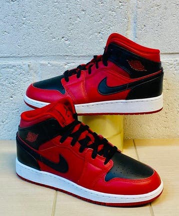 Air Jordan - One Mid Black Red BRED P39 - Sneakers - Maat:, Nieuw