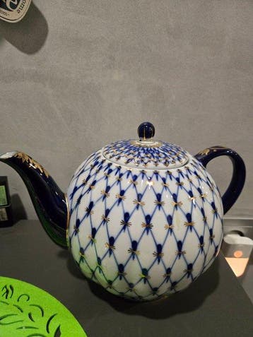 Lomonosov - Theepot - Porselein - Groot formaat 2 liter, Antiek en Kunst