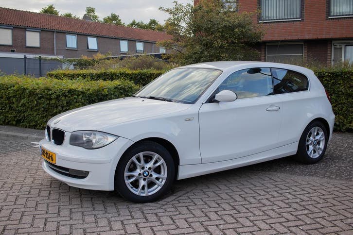 BMW 1-Serie 2.0 118I 3DR 2009 Wit (huidige motor 110xxx km), Auto's, 1-Serie, Elektrische ramen, Wit, Handgeschakeld
