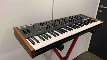 Sequential Prophet REV2 8 voice showroommodel code VERHUIS26, Ophalen of Verzenden, Zo goed als nieuw