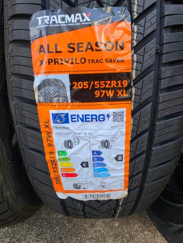 205/55r19 97W XL All Seasons Nieuwe Banden, Nieuw, 205 mm, All Season, Band(en)