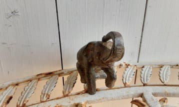 P. Chenet - Beeld, Olifanten - 9 cm - Brons