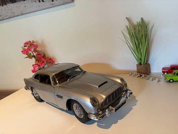 Eaglemoss 1:8 - Modelauto - Aston Martin DB 5 James Bond 007, Nieuw