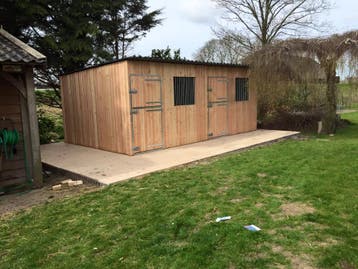 2 stallen lessenaarsdak incl totaal prijs! Aanbieding!, Dieren en Toebehoren, Opfok, 2 of 3 paarden of pony's
