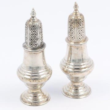 William Hutton & Sons - Peper- en zoutstel (2) - .925 zilver, Antiek en Kunst