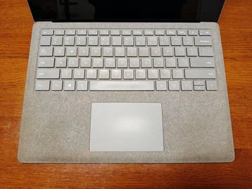 Microsoft Surface Laptop 2 | i5 8350u | 8gb DDR4 | 250gb SSD, Qwerty, 8 GB, 13 inch, Minder dan 2 Ghz