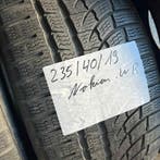 2 x Nokian 235-40-19 Winterbanden 5,5mm, 19 inch, Gebruikt, 235 mm, Band(en)