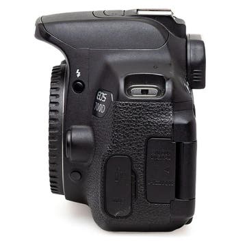 Canon EOS 700D met garantie, Ophalen of Verzenden, Gebruikt