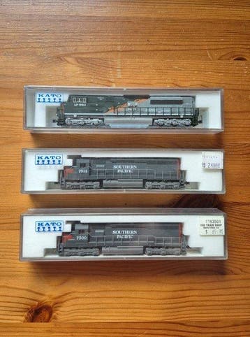 Kato N - Diesellocomotief (3) - Drie SD45-locomotieven -, Nieuw