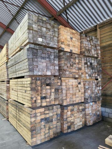 Gebruikte Grenen Balken 90 x140mm,   245cm  lang, Nieuw, 180 tot 250 cm, Balken