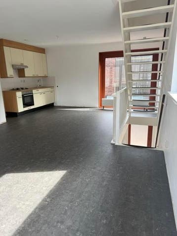 Te huur: Huis Zonnebaarsstraat in Hoogvliet Rotterdam, Huizen en Kamers, Hoogvliet Rotterdam, Zuid-Holland