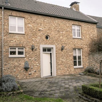 Huis in Eijsden gevonden voor €1575,- pm, Huizen en Kamers, (Studenten)kamer, Direct bij eigenaar, Eijsden