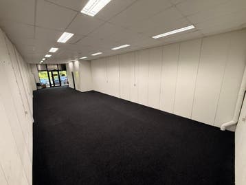 TE HUUR 100m2 BEGANE GROND Bedrijfsruimte UTRECHT Lage Weide, Huur, Bedrijfsruimte