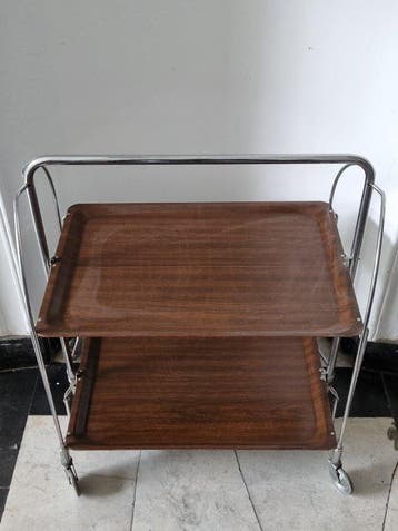 Bremshey & Co. Klappbarer Servierwagen „Gerlinol“ –