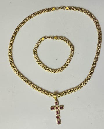 Religieuze sieradenset met hangertje Kruis en rode