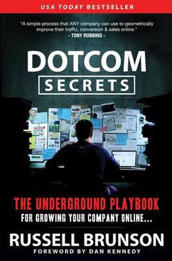 DotCom Secrets 9781630474775 Russell Brunson, Boeken, Taal | Engels, Zo goed als nieuw, Verzenden