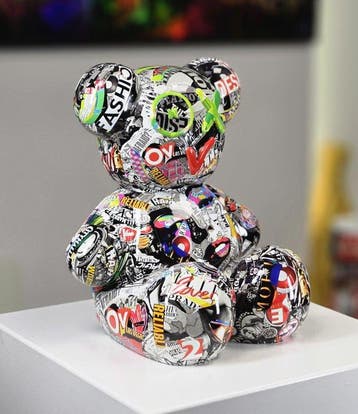 Patryk Konrad - Pop Art Collage Bear Sculpture – Mixed Media