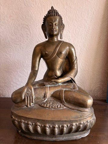 sculptuur, Boudha moitié du XX eme - Népal - 38.5 cm - Brons