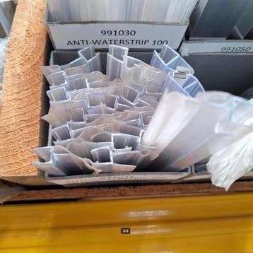 SALE - 200 cm Kunststof anti-water strip 8mm voor douchedeur, Ophalen of Verzenden, Nieuw