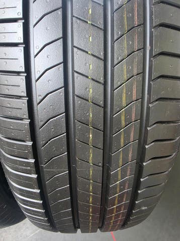 215/60R17 96H Nexen Dot25 4 stuks, Ophalen, 215 mm, Nieuw, 17 inch