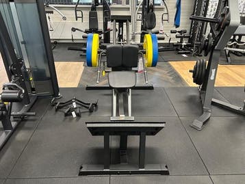 Taurus squatmachine IFP Hack-squat, Nieuw