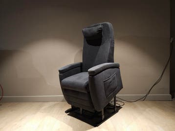 Sta op stoelen thuisdemonstratie van Seniorenwinkel- Relaxst, Minder dan 75 cm, Nieuw, Ophalen of Verzenden, Metaal