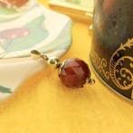 Vintage gouden kogelhanger met carneool (Hanger of bedel), Ophalen of Verzenden, Gebruikt, Goud, Overige merken