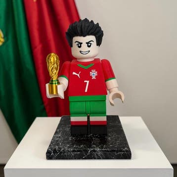 Orima Pop Art - Portuguese football player number 7 World