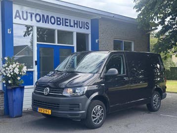 Zakelijke lease - Volkswagen Transporter 2.0 TDI L1H1 |, Euro 5, Stof, Gebruikt, Zwart