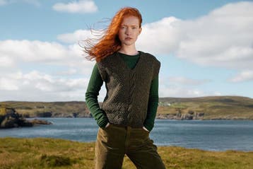Breipatroon Damesspencer Fern met kabels van Donegal Tweed, Ophalen of Verzenden, Nieuw