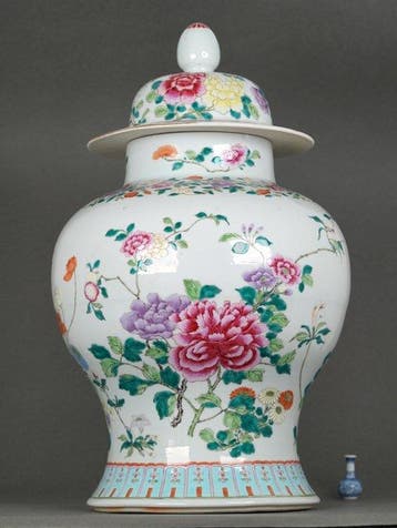 Vaas - Porselein - China - Daoguang (1821-1850) - 4 Bloemen