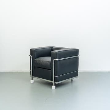 4x Cassina LC2 Le Corbusier Fauteuil Zwart Leer - Chroom, Minder dan 75 cm, Nieuw, Ophalen of Verzenden, 75 tot 100 cm