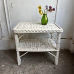 Bijzettafel - White Rattan coffee or sidetable - two tiers -