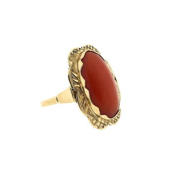 Gouden ring met bloedkoraal, Sieraden, Tassen en Uiterlijk, Gebruikt, Ophalen of Verzenden, 17 tot 18, Met edelsteen