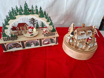Kerstdecoratie (2) - Hout - Draaimolen en muziekdoos, Nieuw