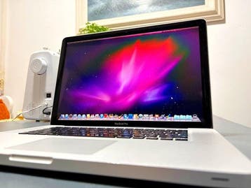 Apple Vintage MacBook Pro 15-inch (Mid 2010) A1286 —, Nieuw