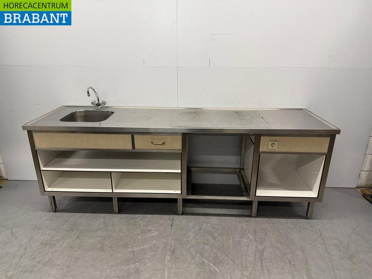 RVS Spoeltafel met spoelbak en kraan 250 cm 230V Horeca, Zakelijke goederen, Horeca | Keukenapparatuur, Gebruikt, Ophalen of Verzenden