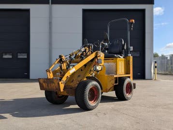 Minishovel, KNIKMOPS, 90, 2011, incl. diverse aanbouwdele