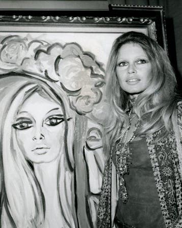 Robert Cohen / AGIP - Brigitte Bardot Beside a Painted, Antiek en Kunst