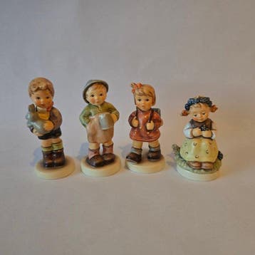 Goebel - Beeldje - Hummel #2049/B - My Best Friend - TMK7 -