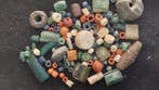 Oudegyptisch naar Latijn Glas meer dan 100 oude kralen