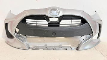 Toyota Yaris XP210 Voorbumper 52119-ODAOO, Ophalen, Gebruikt, Voor, Toyota